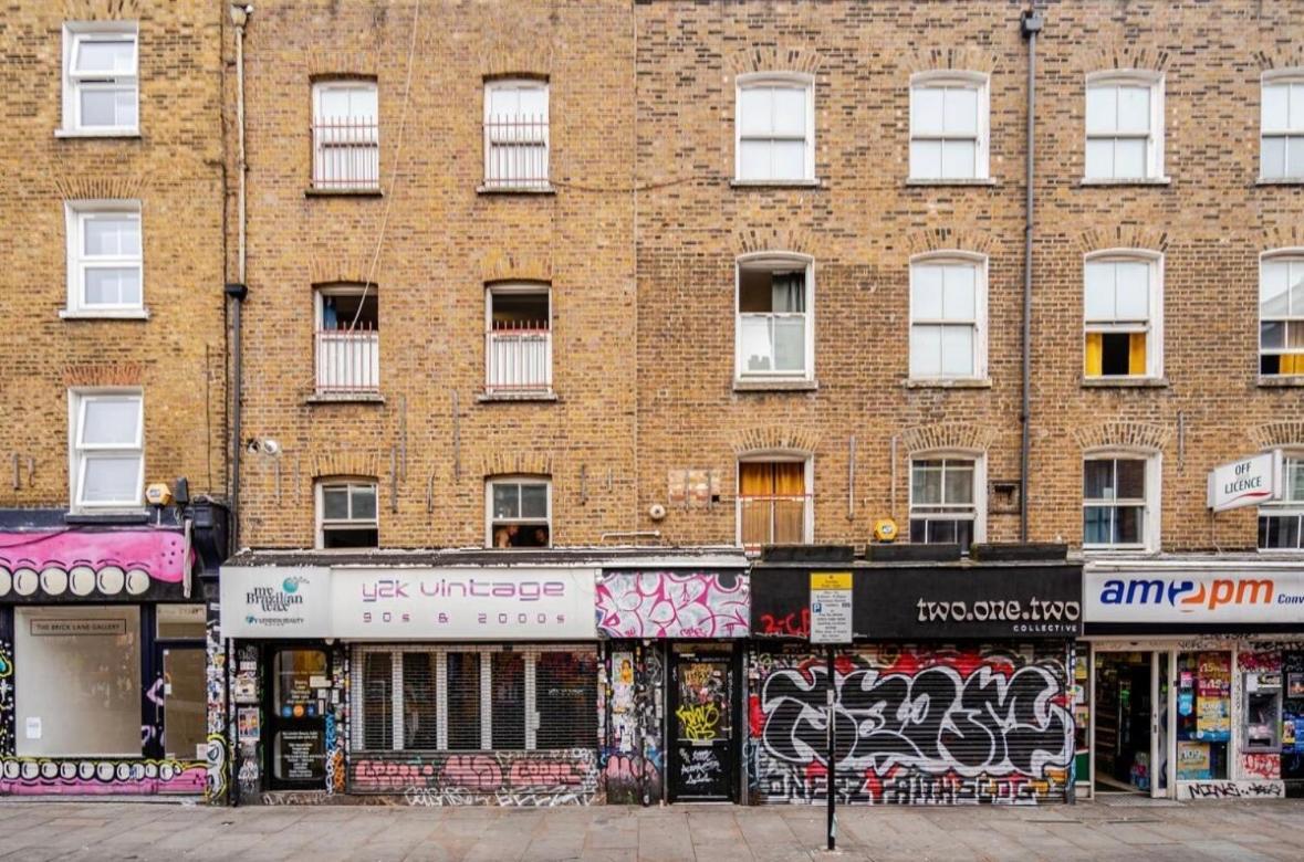 Liverpool Street - In Brick Lane * Londres